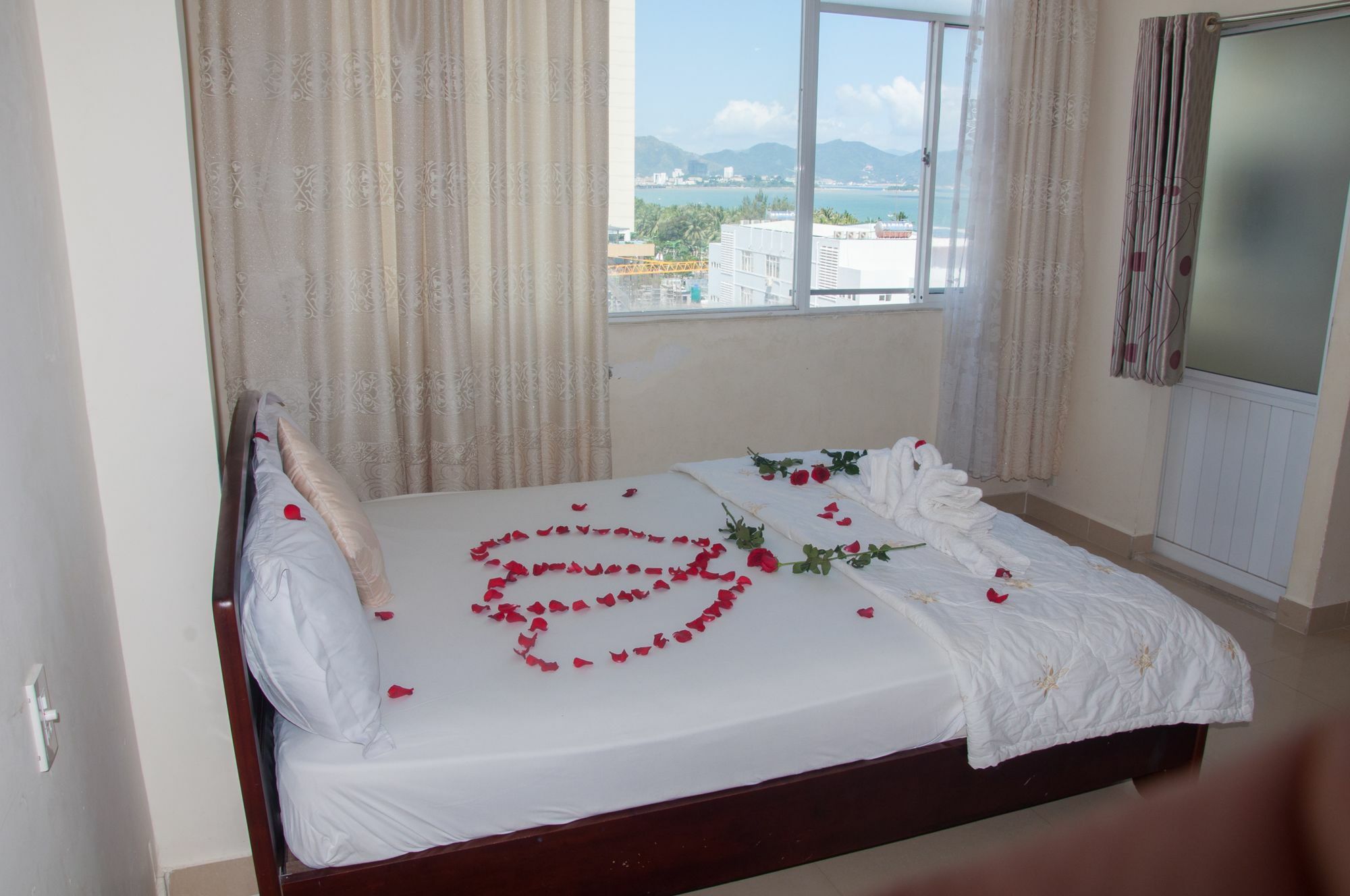 Queen 7 Hotel Nha Trang Esterno foto