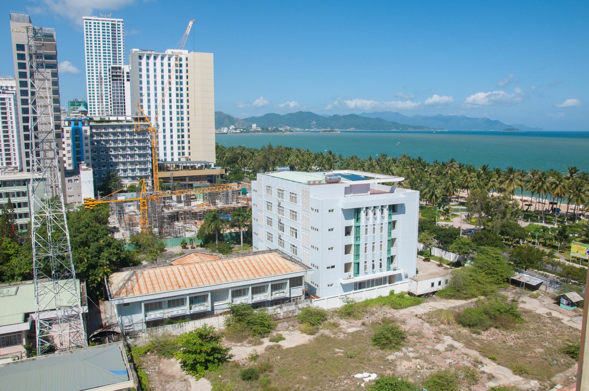 Queen 7 Hotel Nha Trang Esterno foto